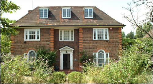 62 Winnington Road a